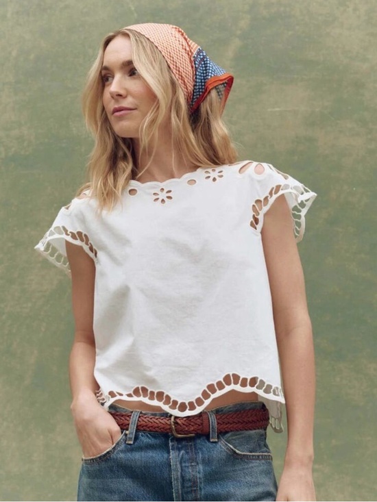 THE GREAT. Tops - NWT The Great Super Bloom Eyelet Top Size 1